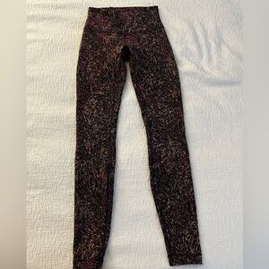 Lululemon Legging size 4 Womens Topography Multi Wunder Train High-Rise leggings